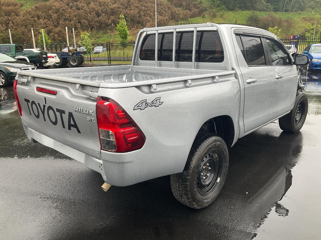 Photo '3' of Toyota Hilux SR TD DC Photo '3' of Toyota Hilux SR TD DC