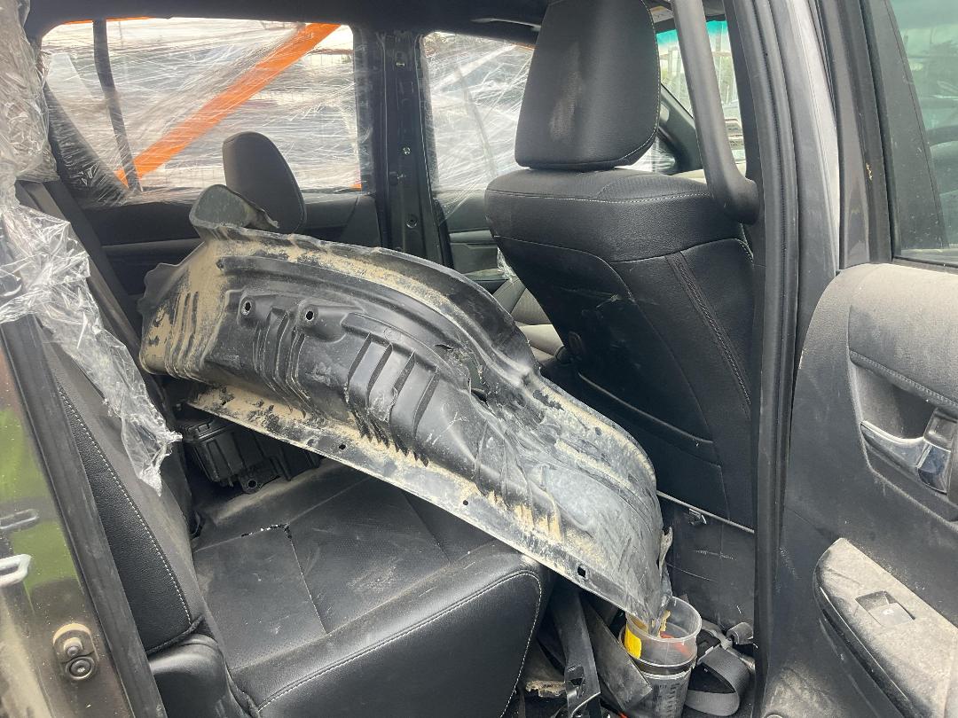 Photo '11' of Toyota Hilux SR5 CRUISER TD DC 2.