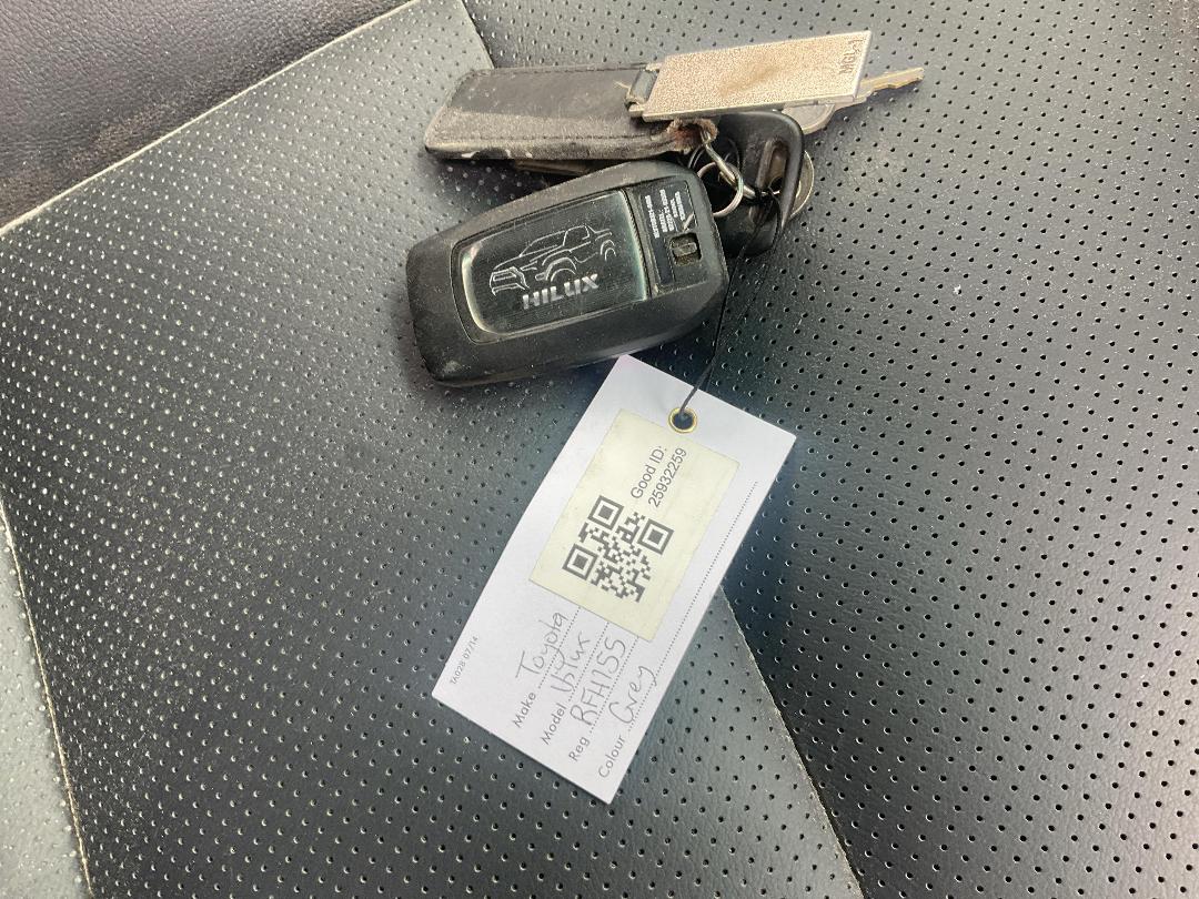 Photo '14' of Toyota Hilux SR5 CRUISER TD DC 2.