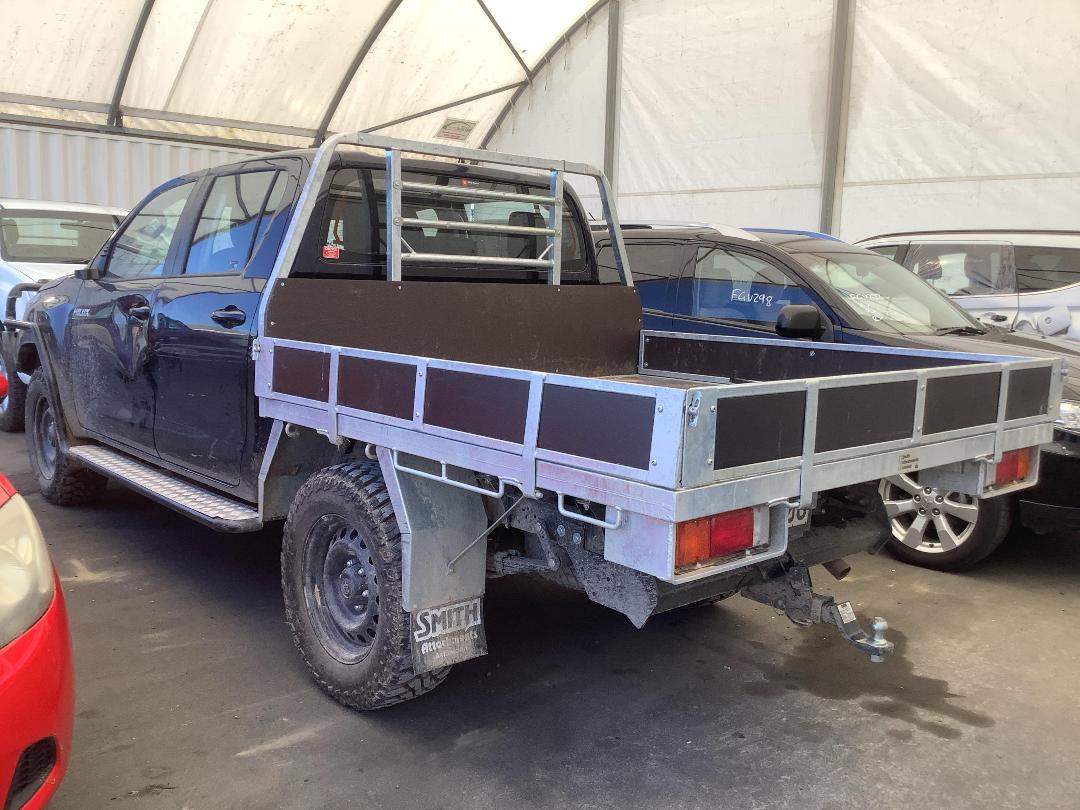 Photo '7' of Toyota Hilux SR TD DC/CC