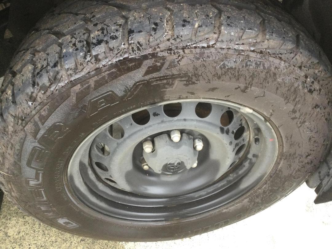 Photo '9' of Toyota Hilux SR TD DC Photo '9' of Toyota Hilux SR TD DC