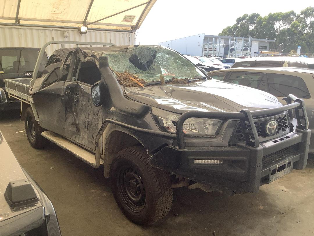 Photo '2' of Toyota Hilux SR TD DC/CC Photo '2' of Toyota Hilux SR TD DC/CC