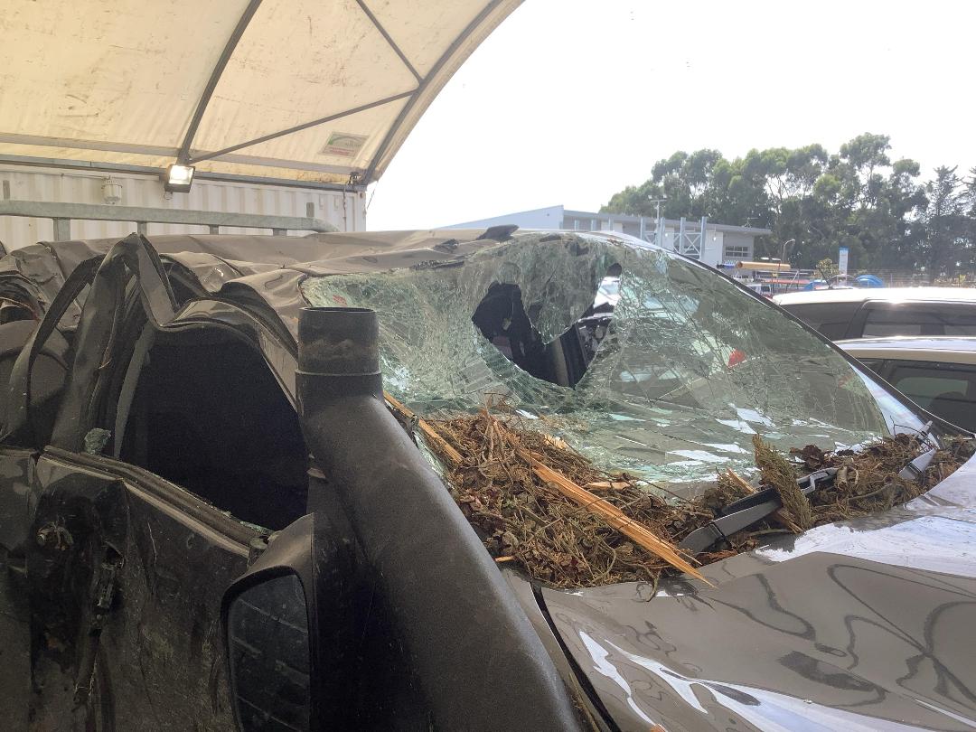 Photo '4' of Toyota Hilux SR TD DC/CC Photo '4' of Toyota Hilux SR TD DC/CC