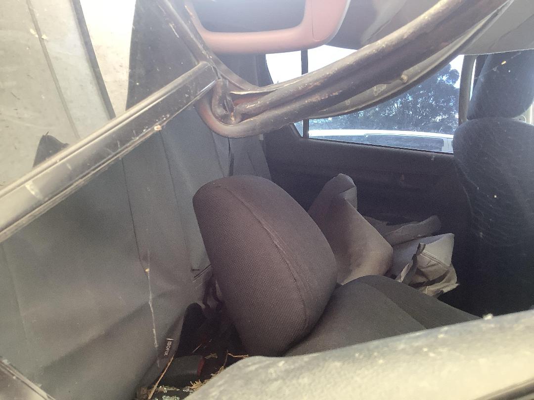 Photo '12' of Toyota Hilux SR TD DC/CC Photo '12' of Toyota Hilux SR TD DC/CC