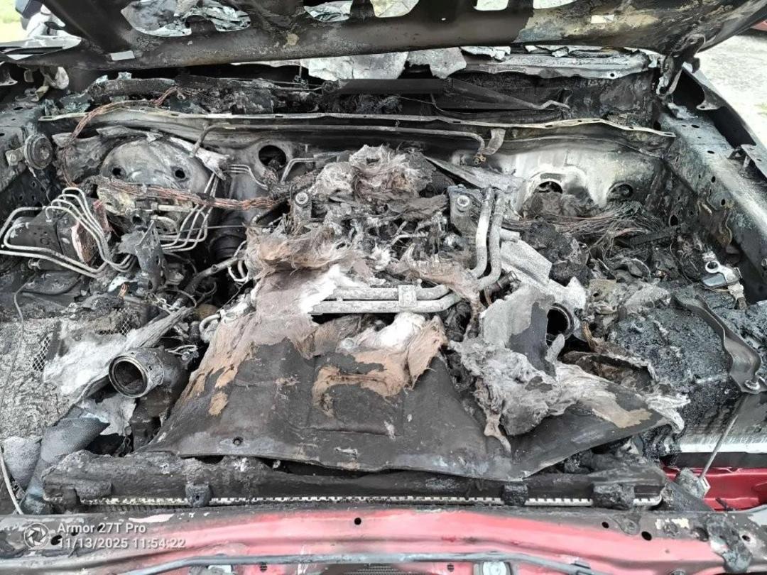 Photo '9' of Toyota Hilux SR5 TD DC Photo '9' of Toyota Hilux SR5 TD DC