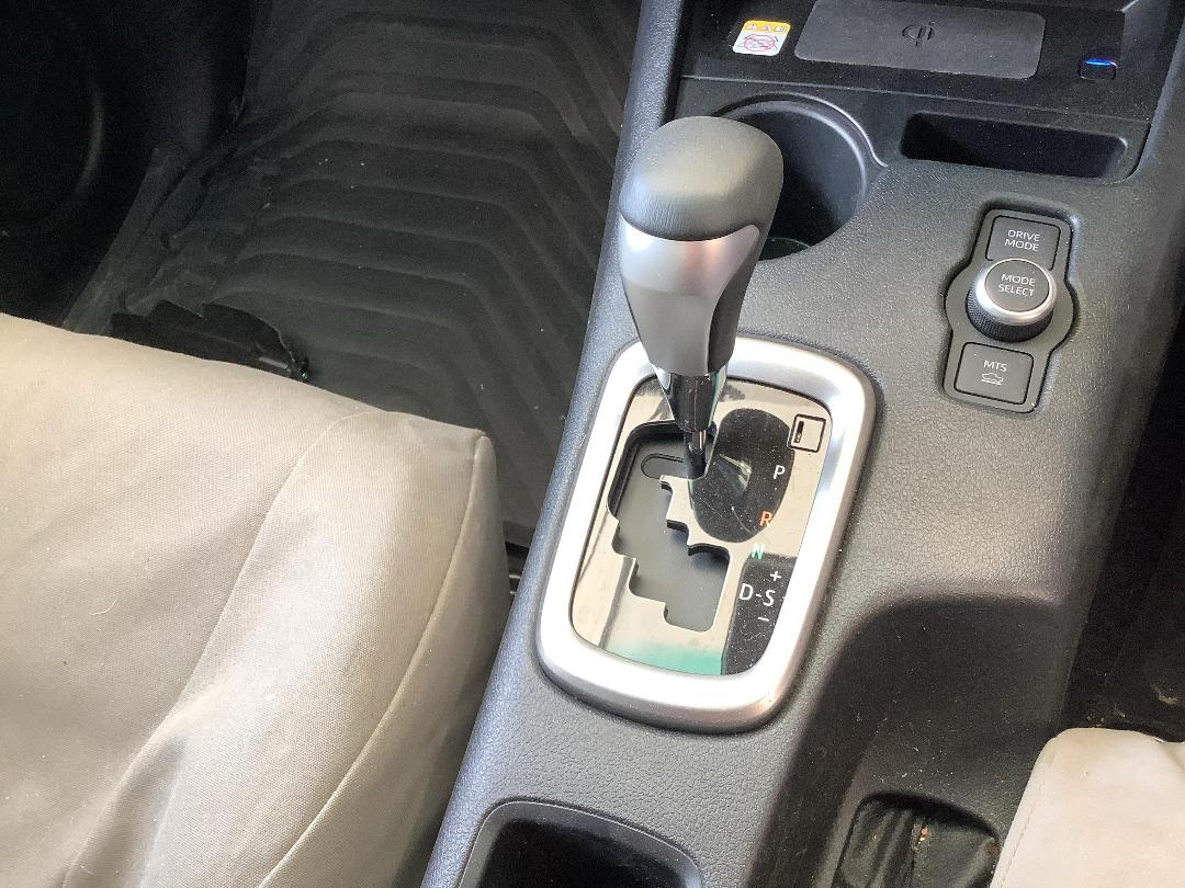 Photo '21' of Toyota Hilux SR5 TD DC