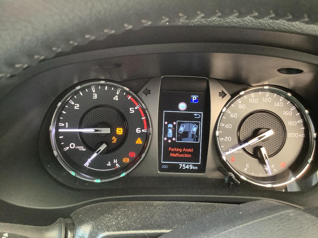 Photo '20' of Toyota Hilux SR5 TD DC