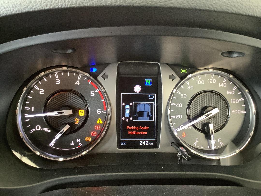 Photo '18' of Toyota Hilux SR TD DC