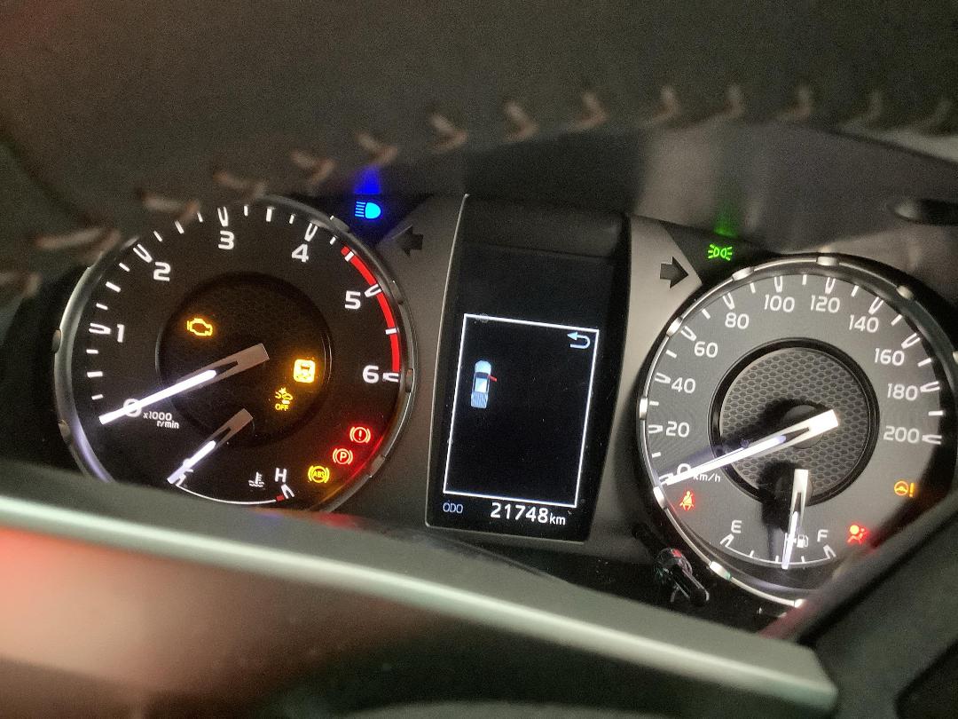 Photo '16' of Toyota Hilux SR5 TD DC Photo '16' of Toyota Hilux SR5 TD DC