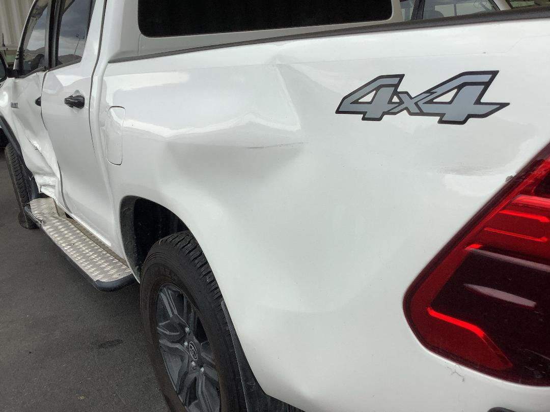 Photo '7' of Toyota Hilux SR5 TD DC Photo '7' of Toyota Hilux SR5 TD DC