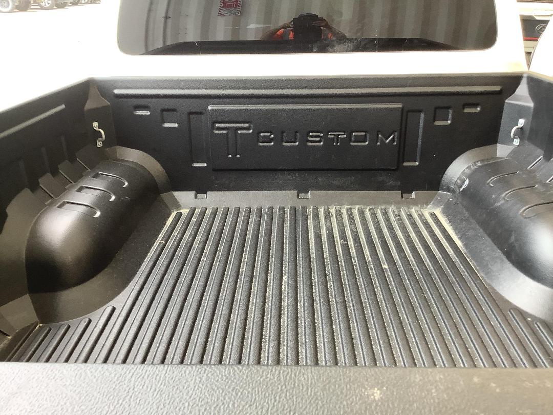 Photo '8' of Toyota Hilux SR5 TD DC Photo '8' of Toyota Hilux SR5 TD DC