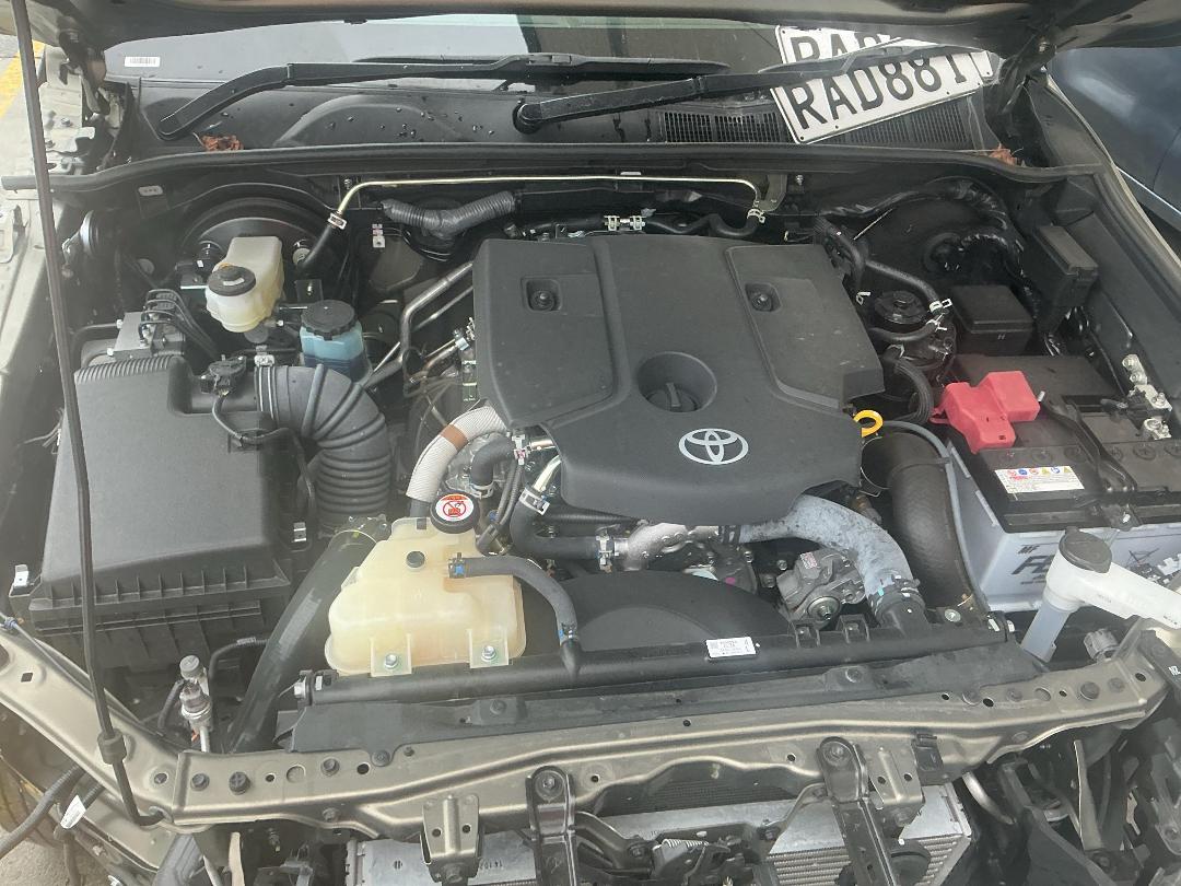 Photo '15' of Toyota Hilux SR5 Cruiser TD DC Photo '15' of Toyota Hilux SR5 Cruiser TD DC