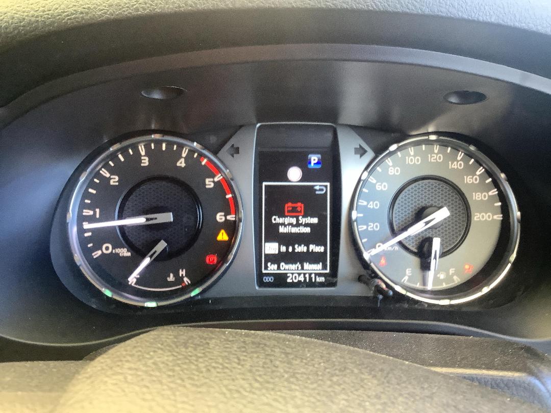 Photo '17' of Toyota Hilux SR5 TD DC