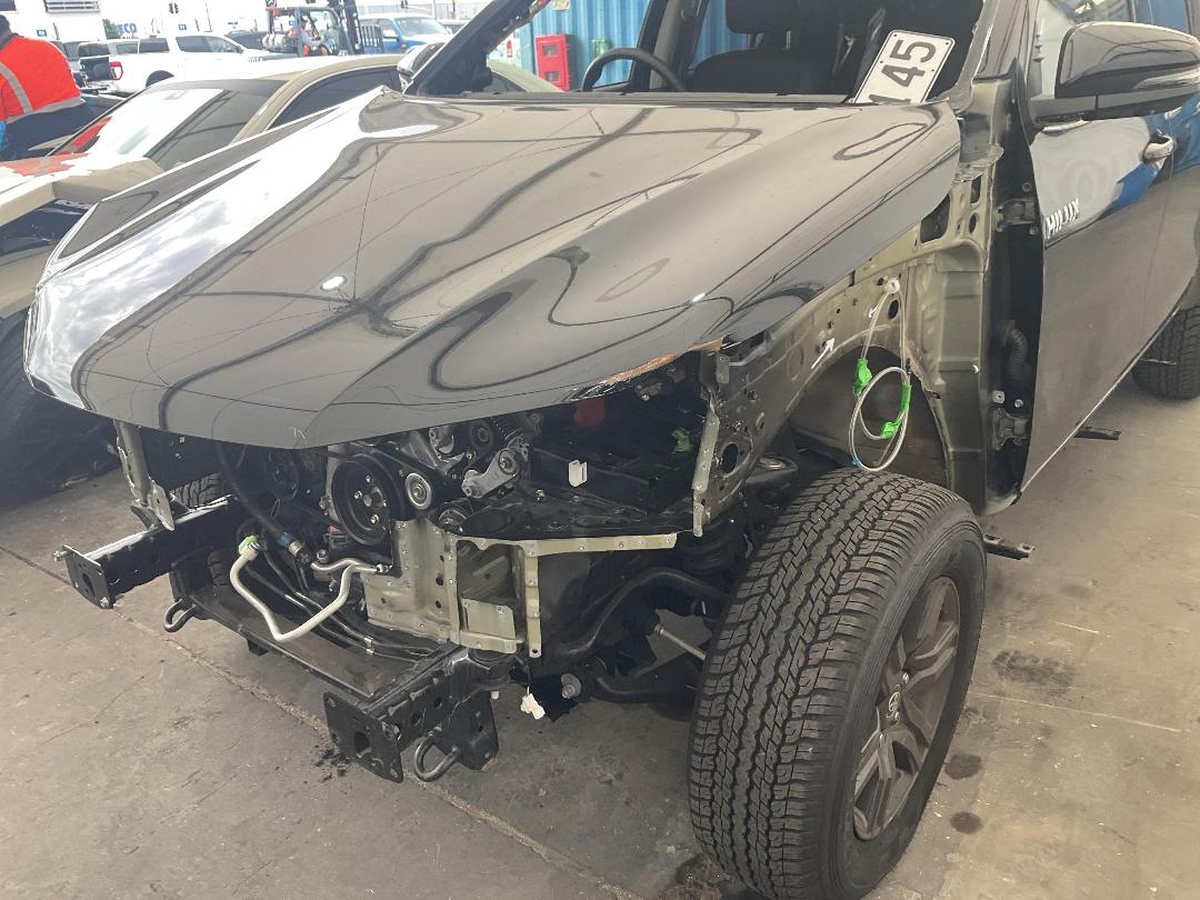 Photo '10' of Toyota Hilux SR5 TD DC