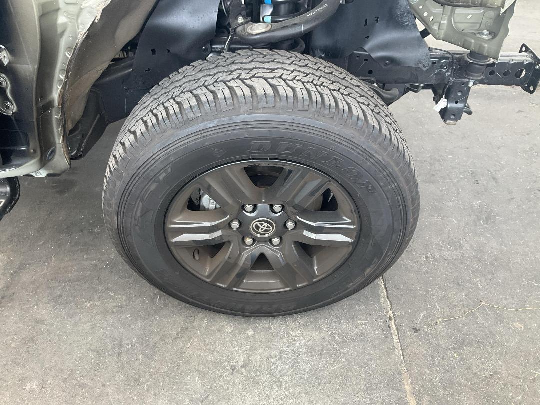 Photo '7' of Toyota Hilux SR5 TD DC