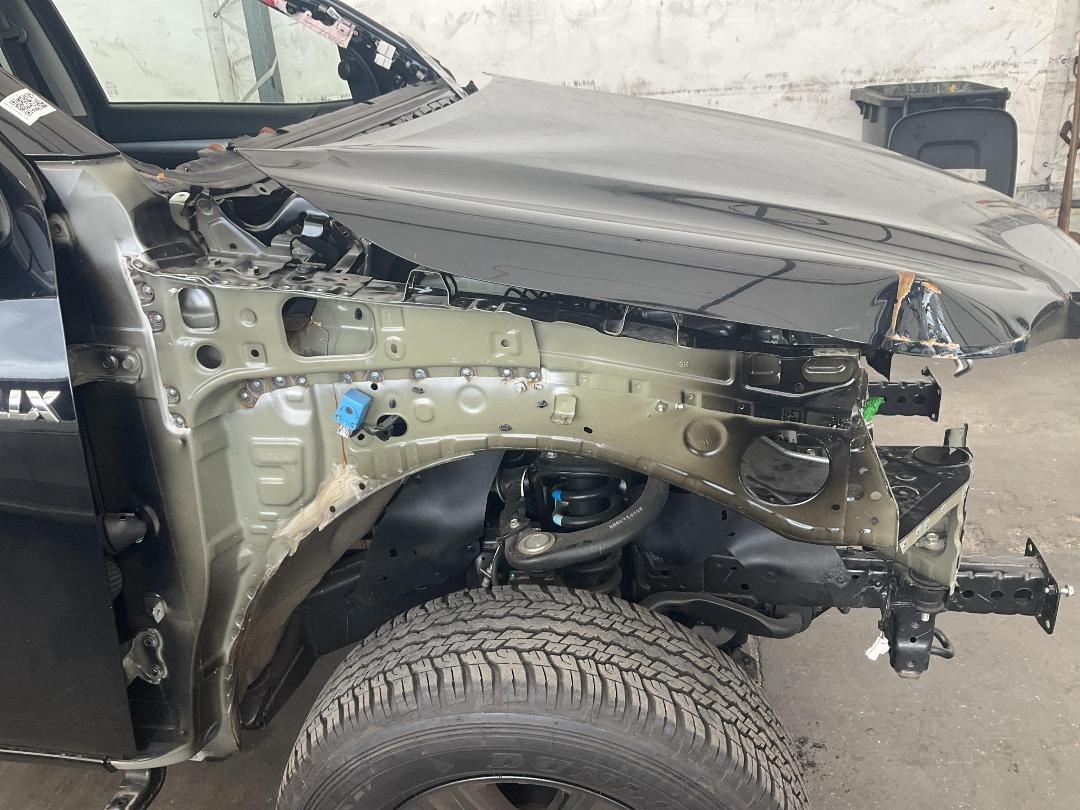 Photo '8' of Toyota Hilux SR5 TD DC