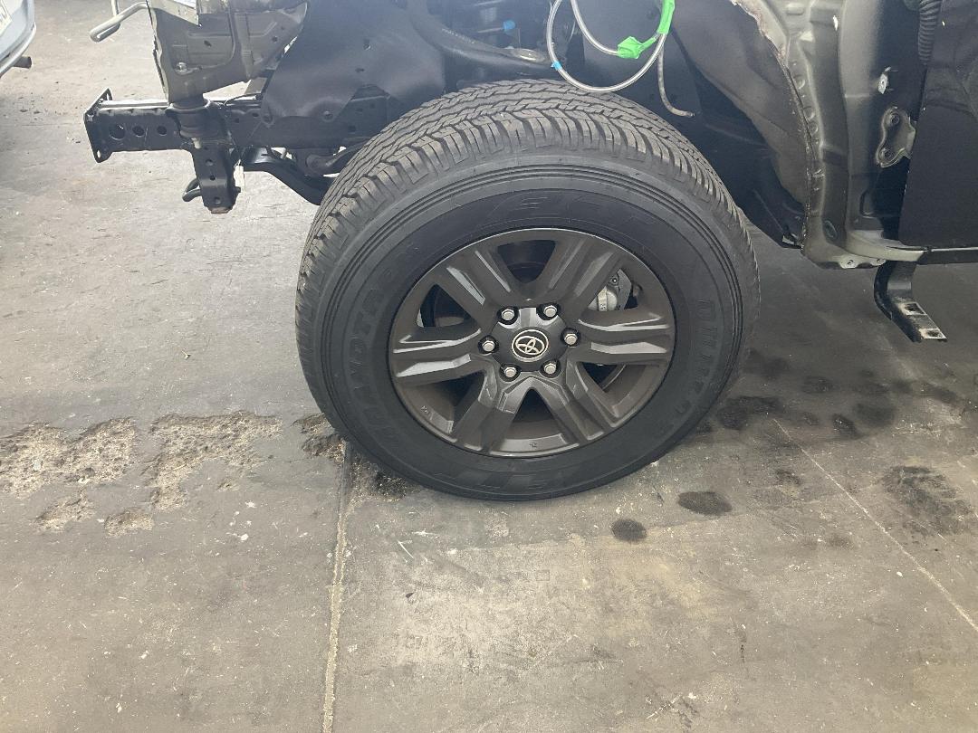 Photo '13' of Toyota Hilux SR5 TD DC