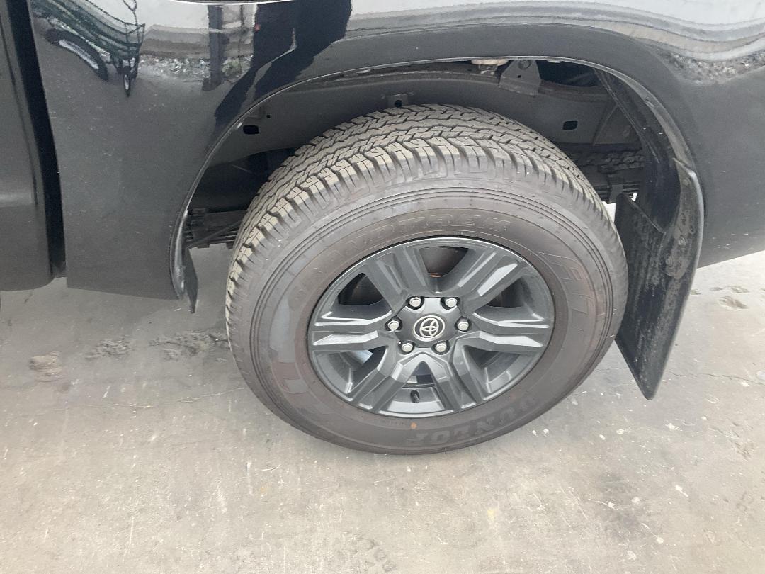 Photo '16' of Toyota Hilux SR5 TD DC