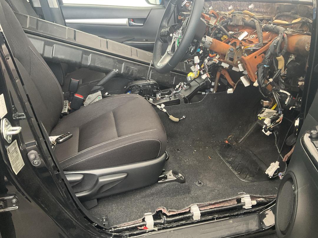 Photo '24' of Toyota Hilux SR5 TD DC