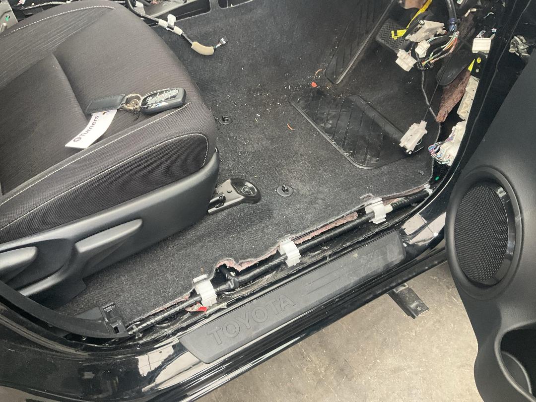 Photo '29' of Toyota Hilux SR5 TD DC