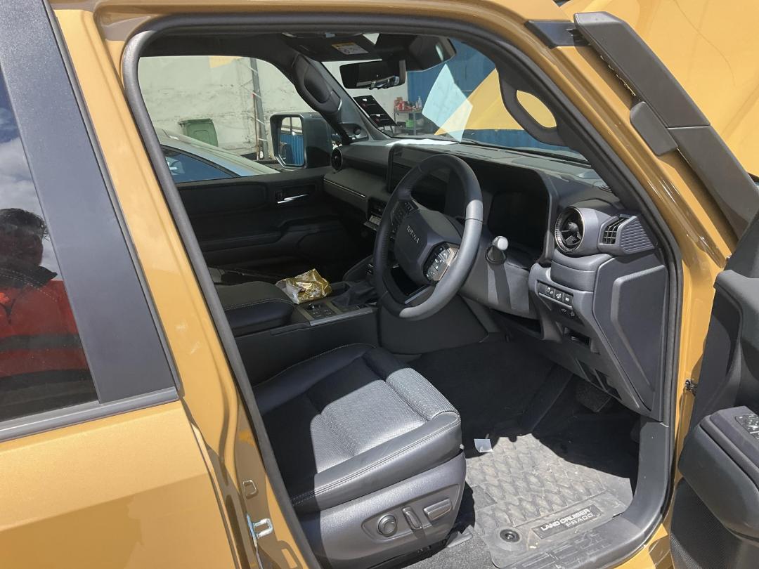 Photo '18' of Toyota Landcruiser Prado Adventure Photo '18' of Toyota Landcruiser Prado Adventure