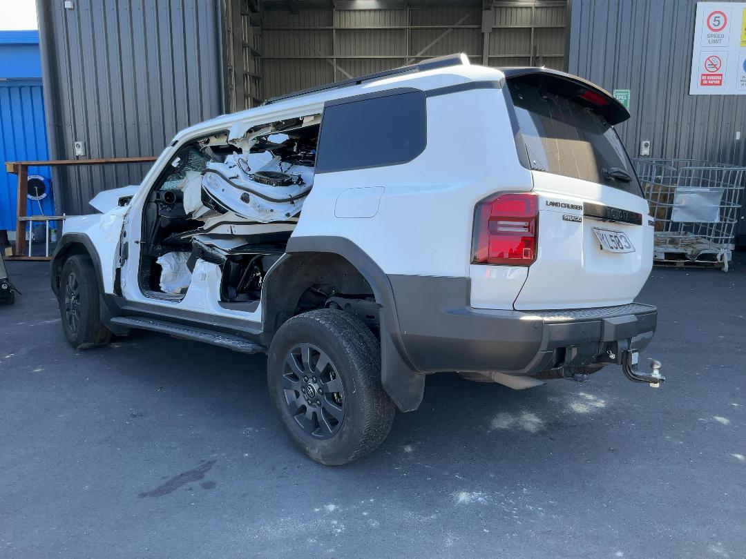 Photo '5' of Toyota Landcruiser Prado Adventure Photo '5' of Toyota Landcruiser Prado Adventure