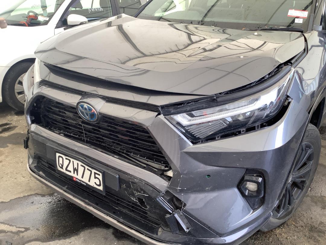 Photo '2' of Toyota Rav4 XSE Photo '2' of Toyota Rav4 XSE