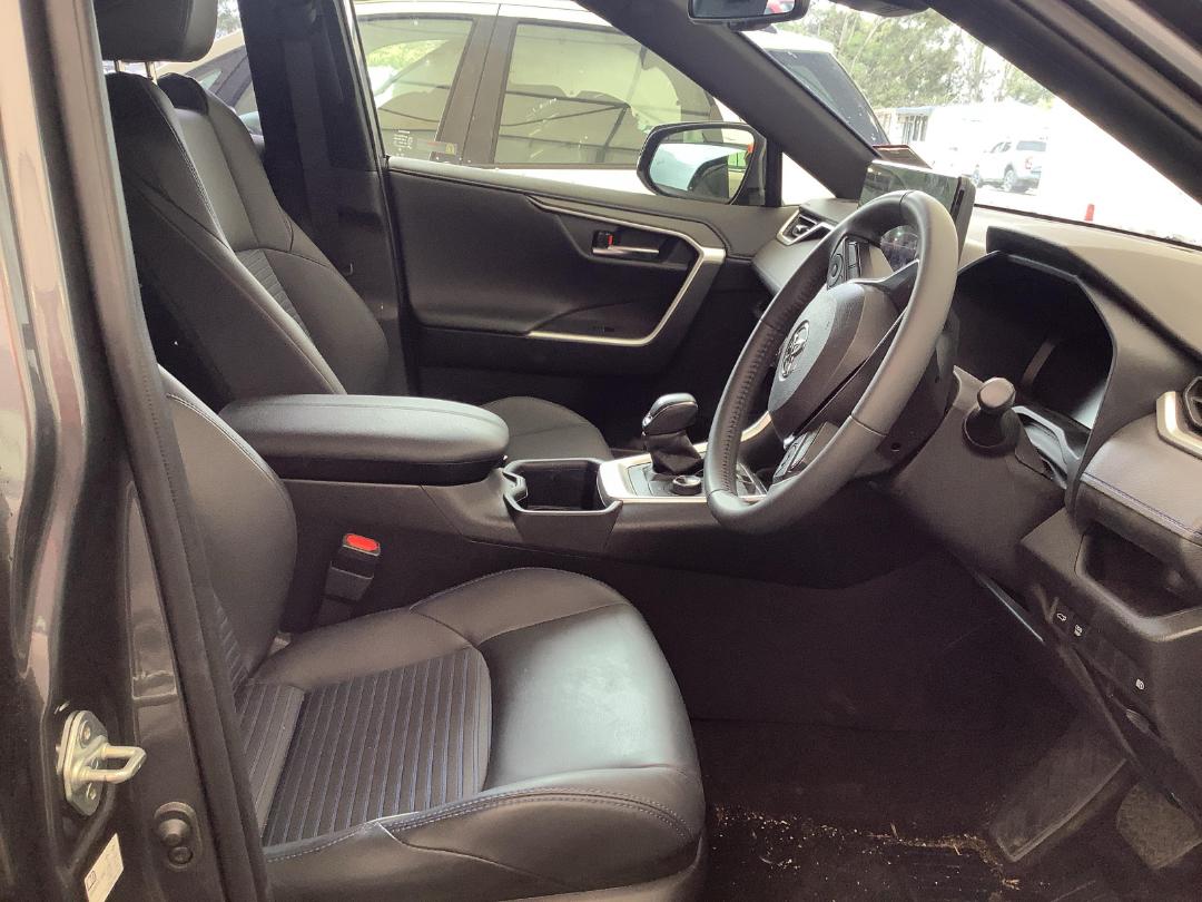 Photo '9' of Toyota Rav4 XSE Photo '9' of Toyota Rav4 XSE