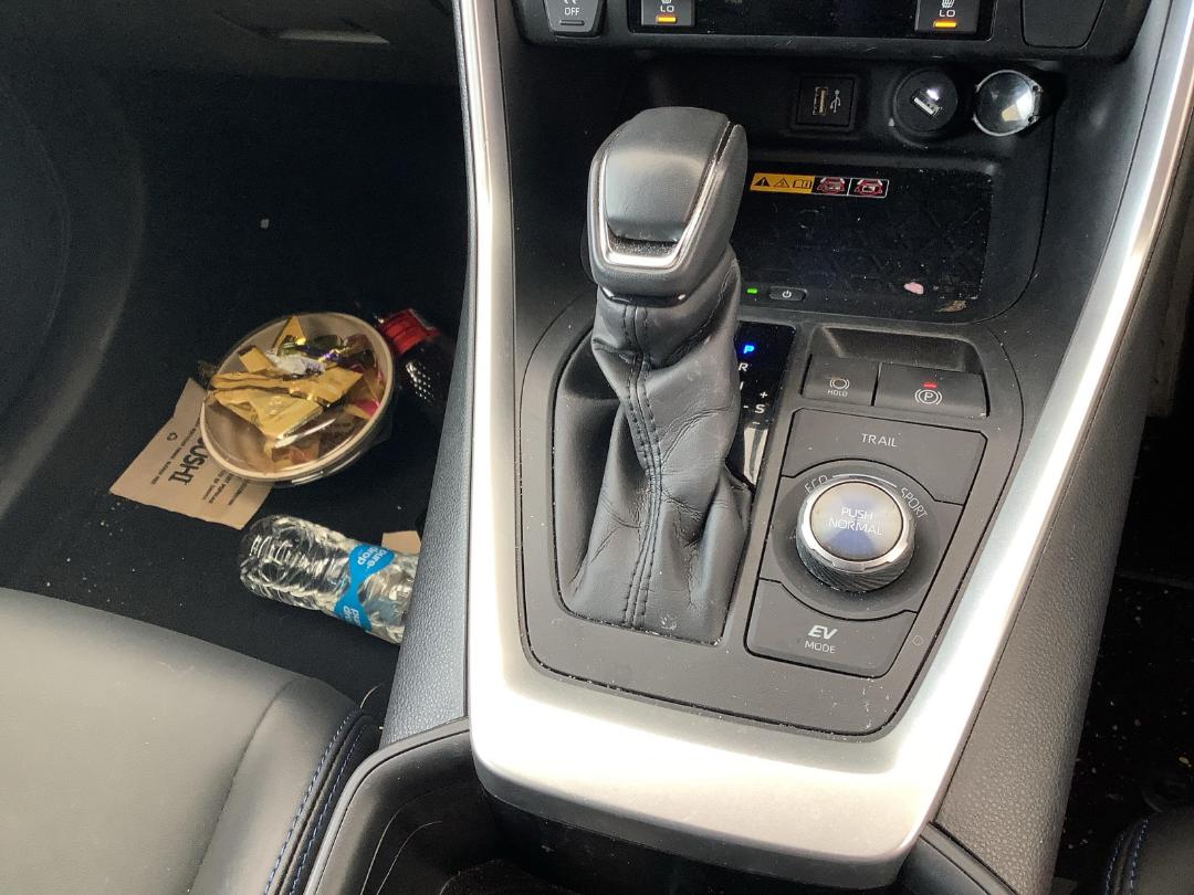 Photo '16' of Toyota Rav4 XSE Photo '16' of Toyota Rav4 XSE