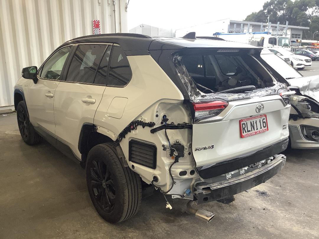 Photo '10' of Toyota Rav4 XSE