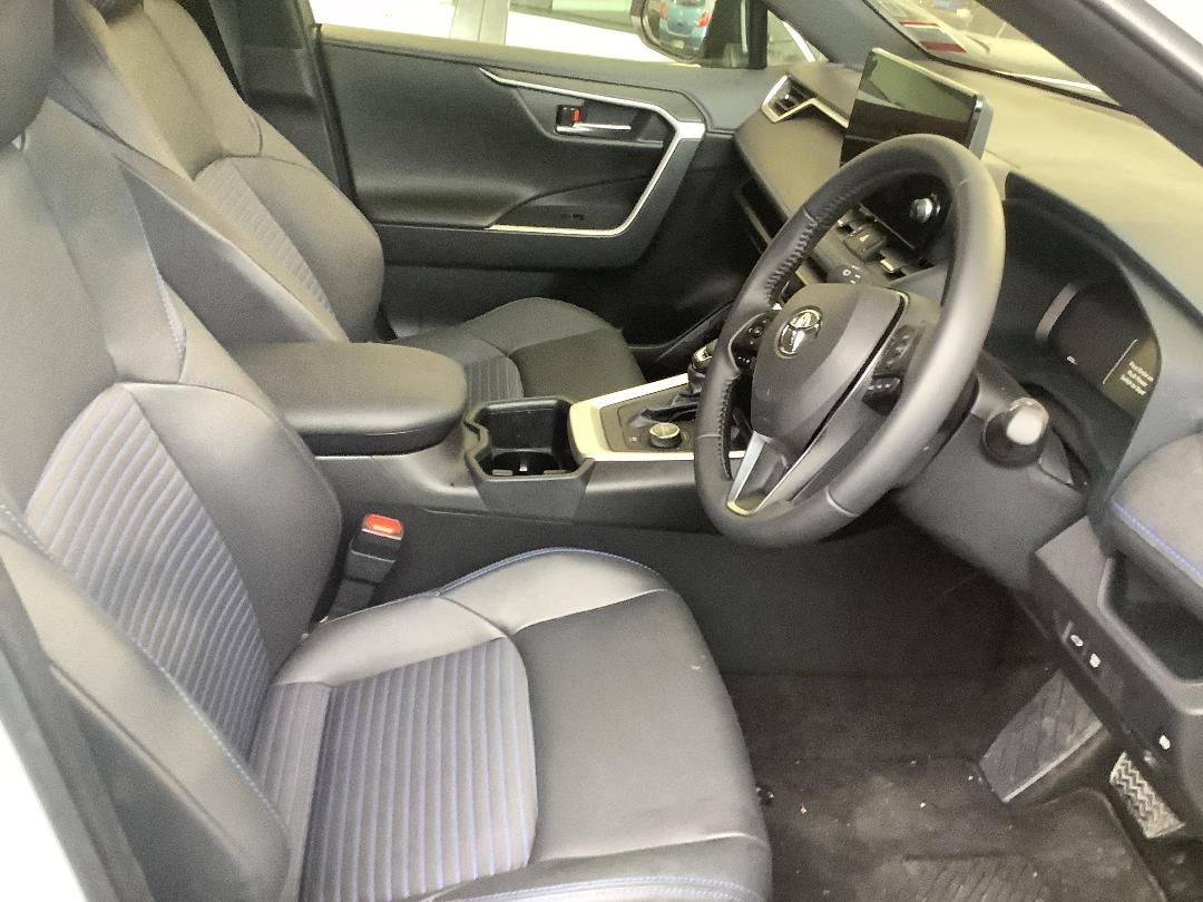 Photo '16' of Toyota Rav4 XSE