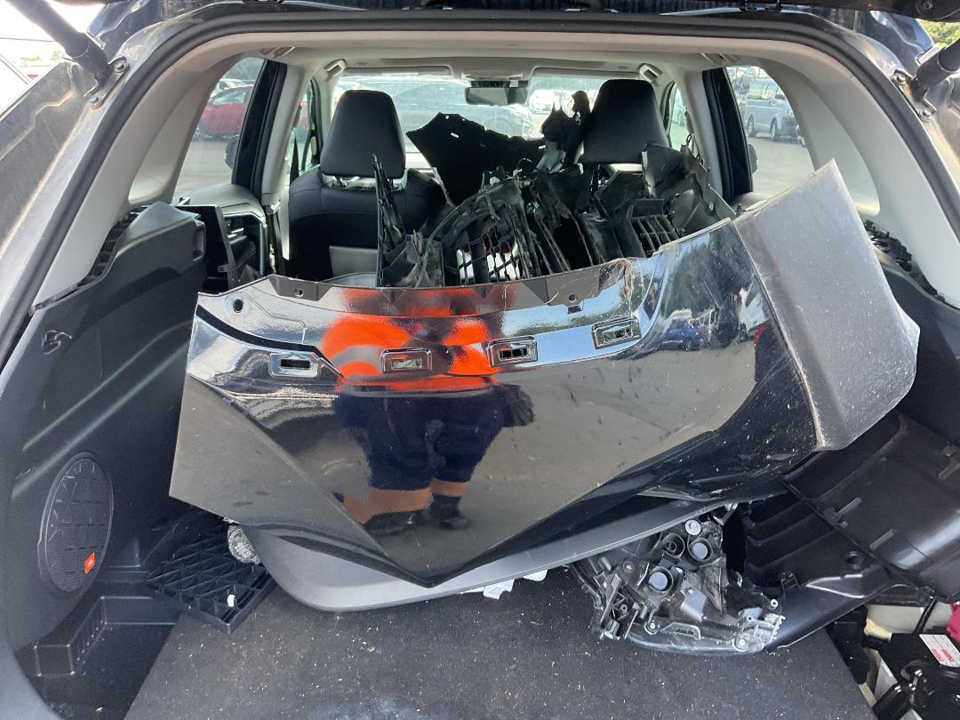 Photo '6' of Toyota Rav4 Adventure