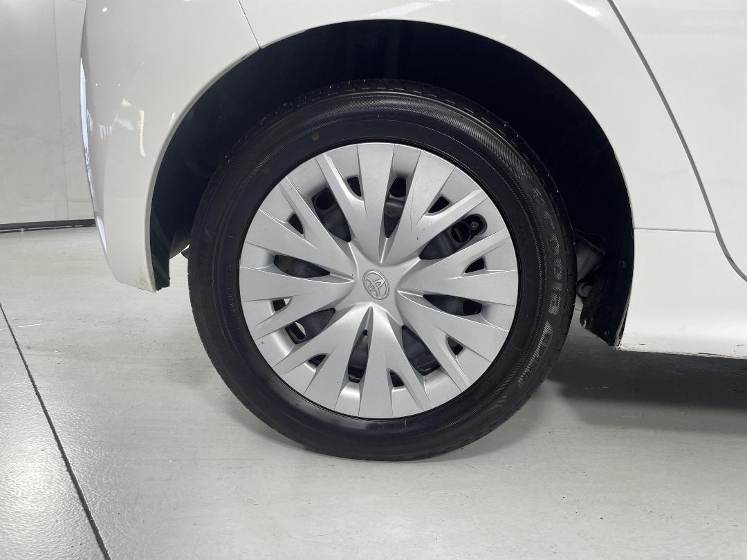 Photo '12' of Toyota Yaris