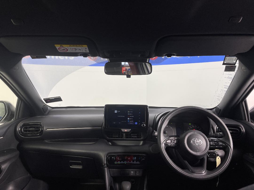 Photo '17' of Toyota Yaris