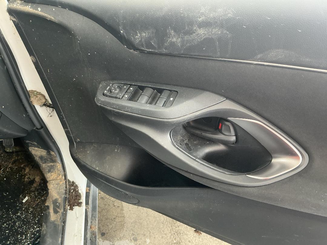 Photo '23' of Toyota Yaris Cross Limited