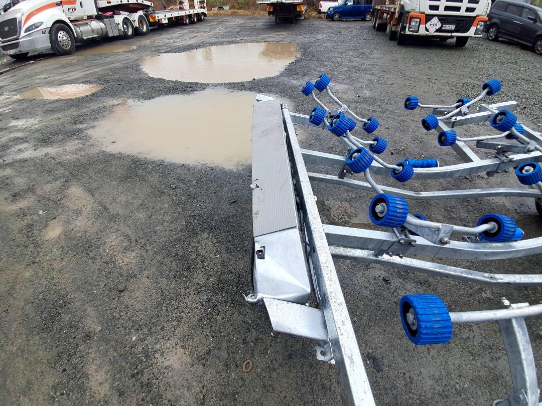 Photo '14' of TRAILER BST610D12 Boat - Tandem Photo '14' of TRAILER BST610D12 Boat - Tandem