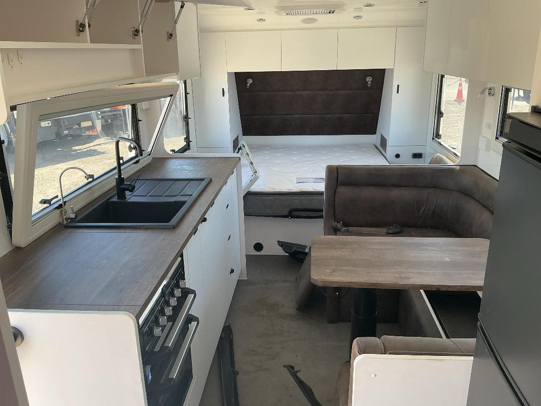 Photo '17' of Urban Tourer Caravan - Tandem