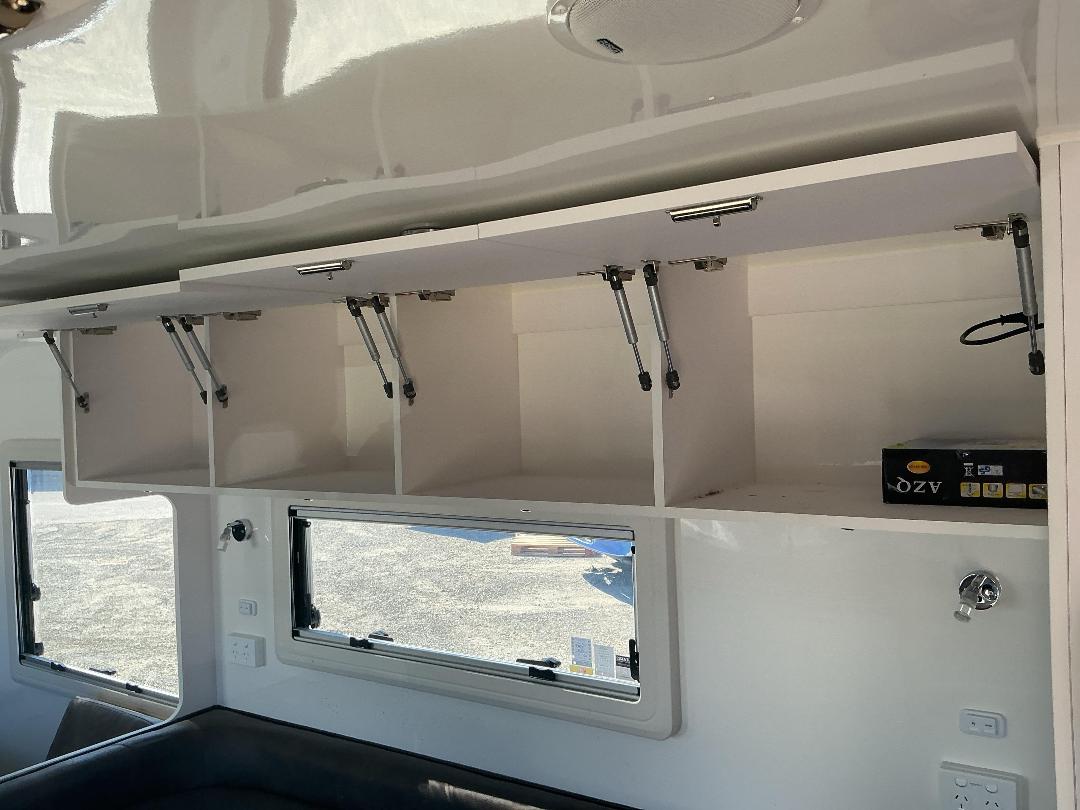 Photo '28' of Urban Tourer Caravan - Tandem