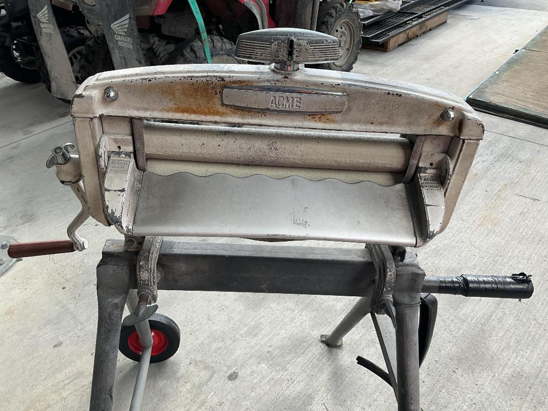 Photo '14' of ACME Vintage Clothes Ringer