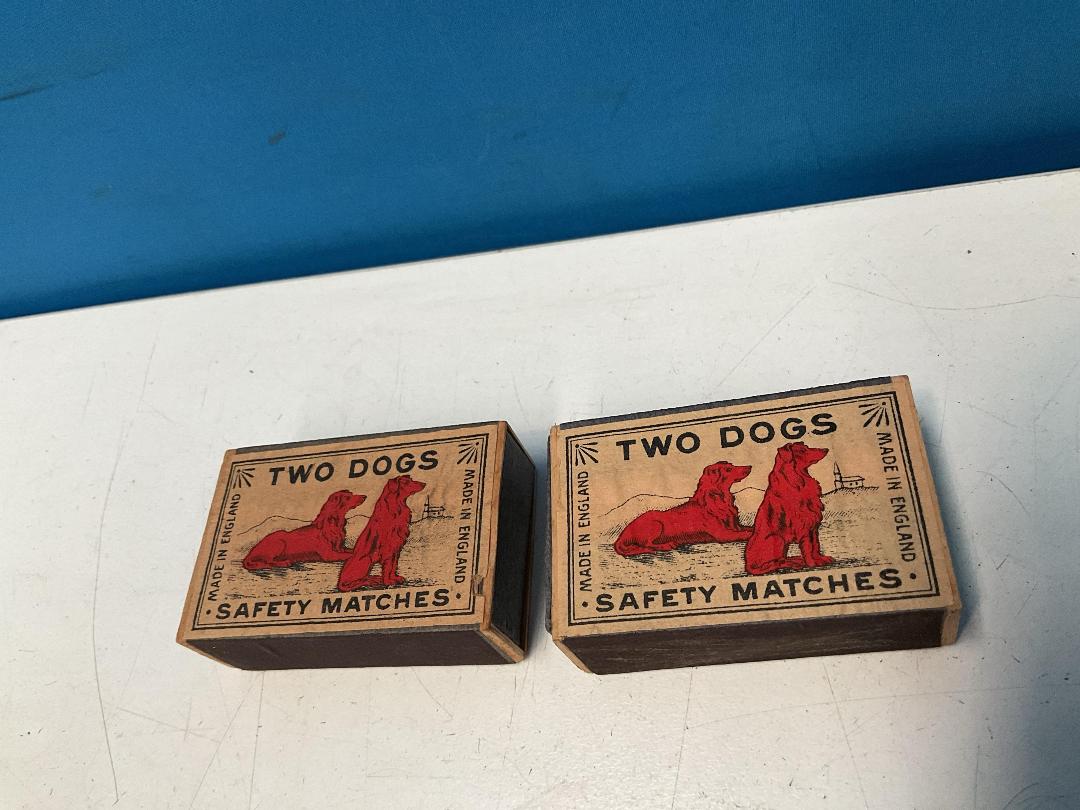 Photo '5' of Antique-Like Matches and Zig-Zag Papers