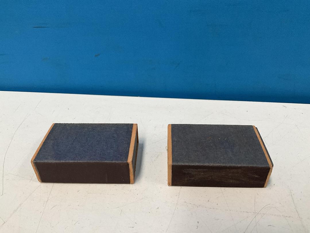 Photo '6' of Antique-Like Matches and Zig-Zag Papers