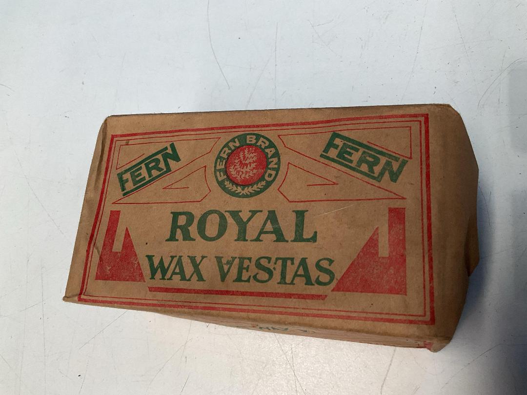 Photo '2' of Antique-Like Royal Wax Vestas Fern Brand Matches