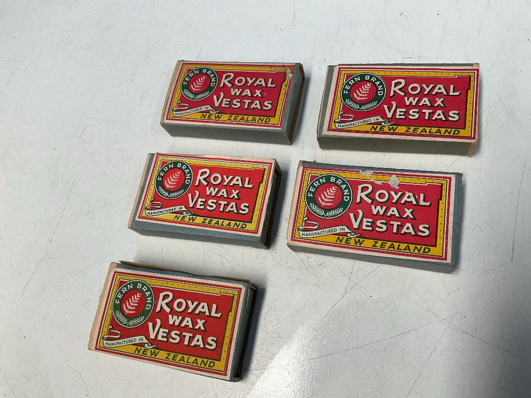 Photo '5' of Antique-Like Royal Wax Vestas Fern Brand Matches