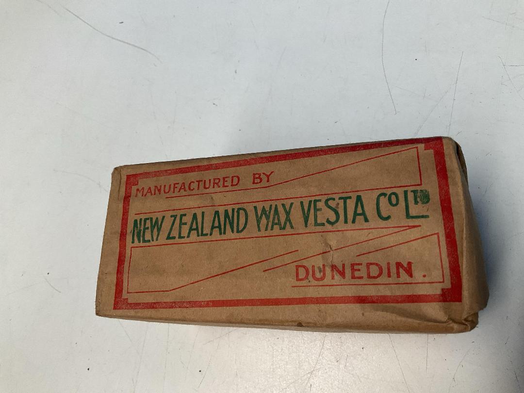 Photo '4' of Antique-Like Royal Wax Vestas Fern Brand Matches