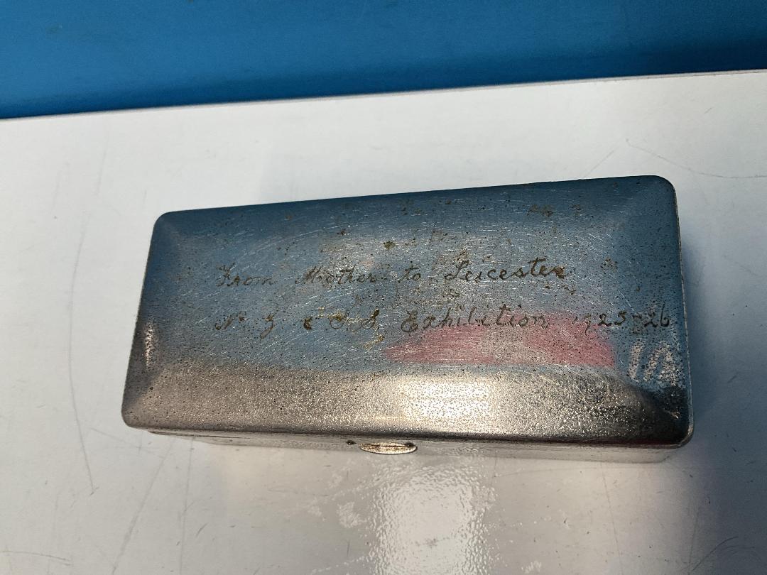 Photo '20' of Valet Auto Strop & Other Antique Razors