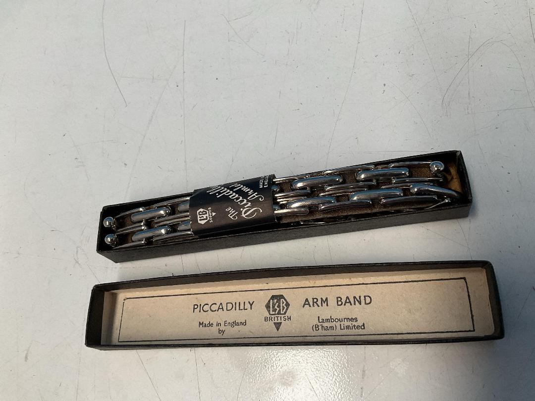 Photo '7' of 1x Pair of Antique-Like Piccadilly Arm Bands