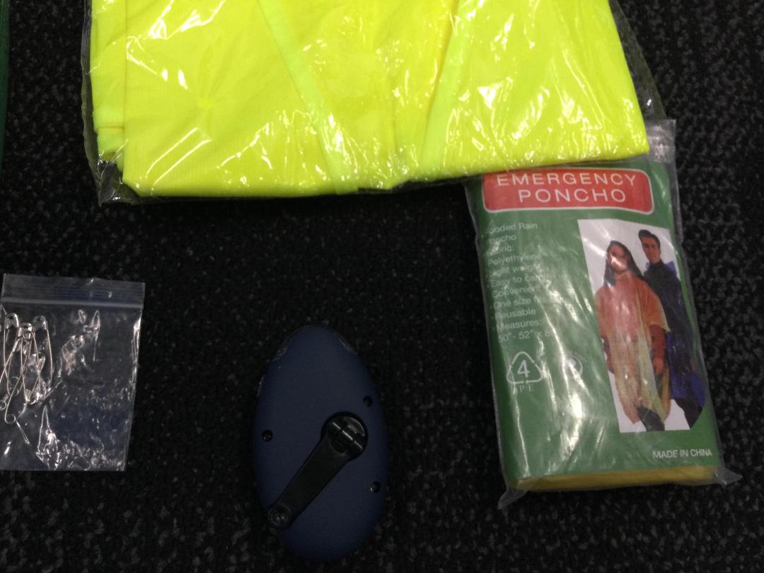 Photo '4' of Road Safety/hazard Kit