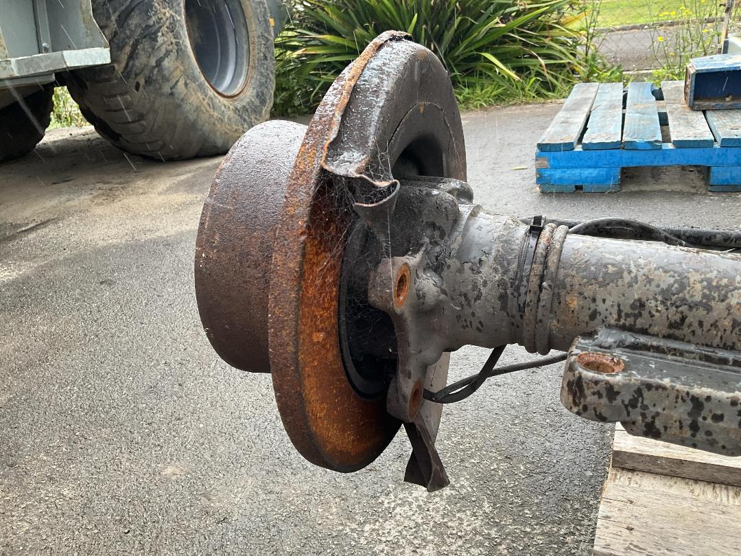 Photo '4' of Mercedes Sprinter complete rear differential