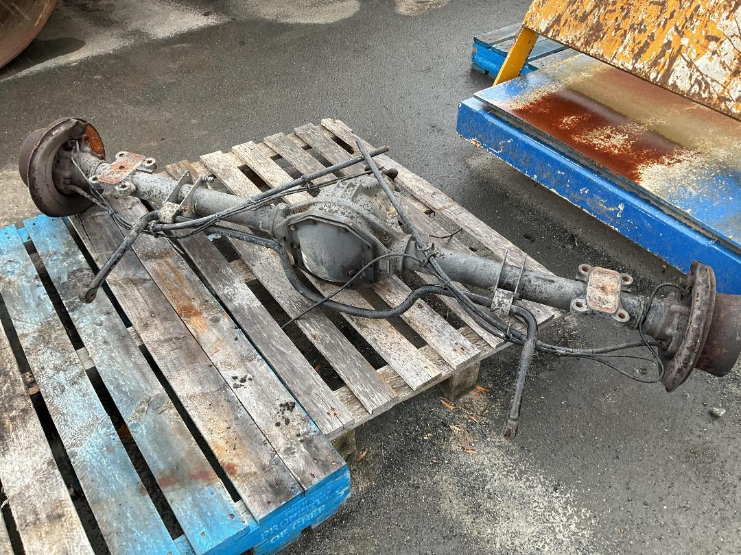 Photo '10' of Mercedes Sprinter complete rear differential