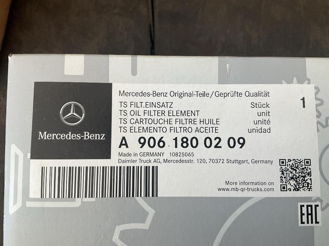 Photo '3' of Mercedes Benz Truck Oil Filter